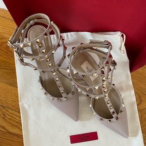NWT Valentino Garavani Rockstud Ankle Strap Pump